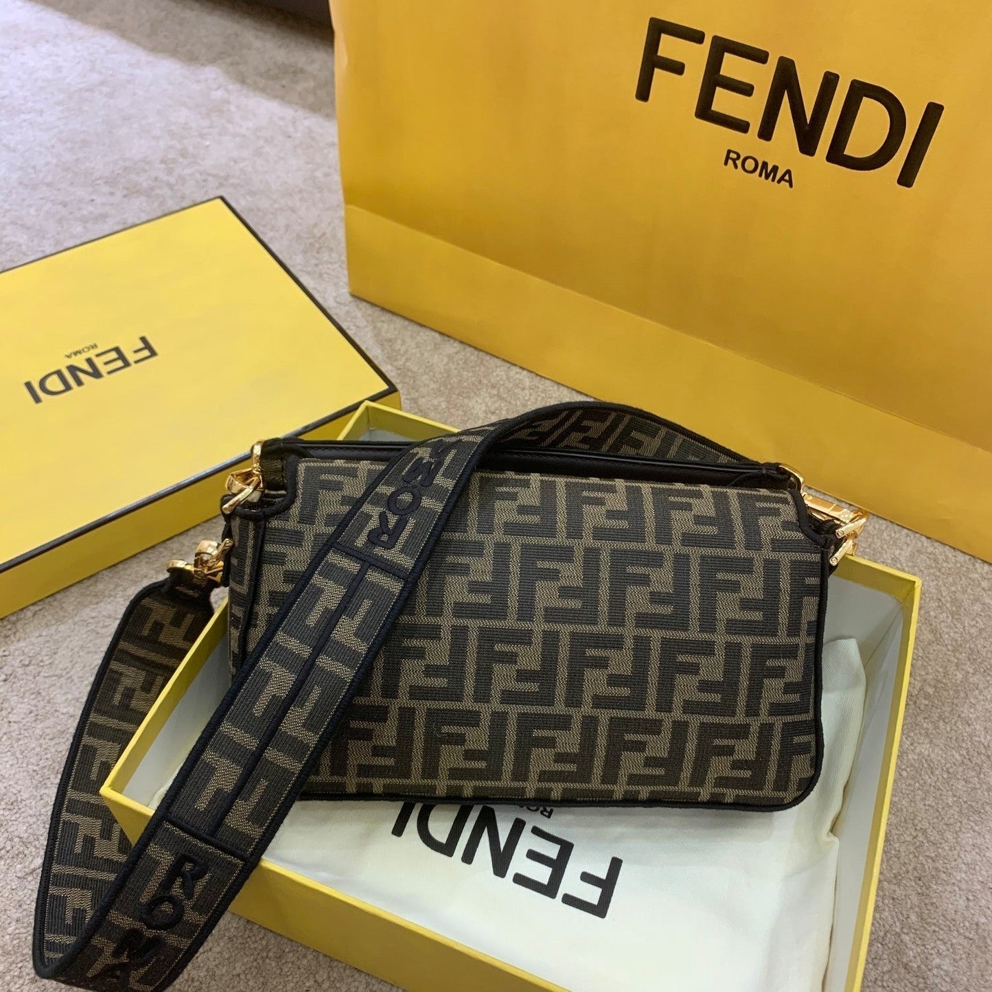 FENDI BAGUE