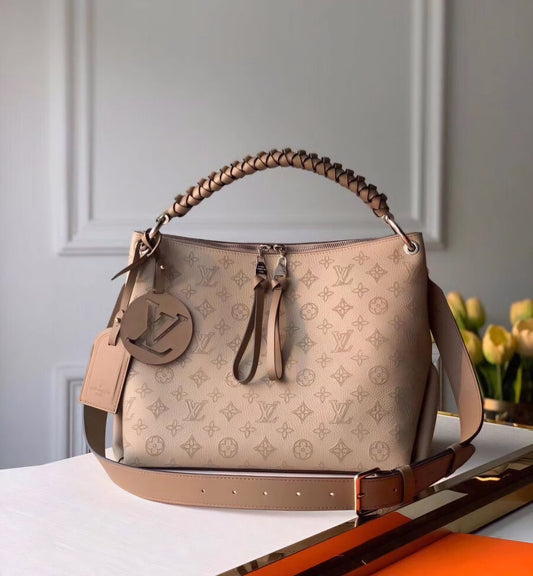 LV Hobo Beaubourg