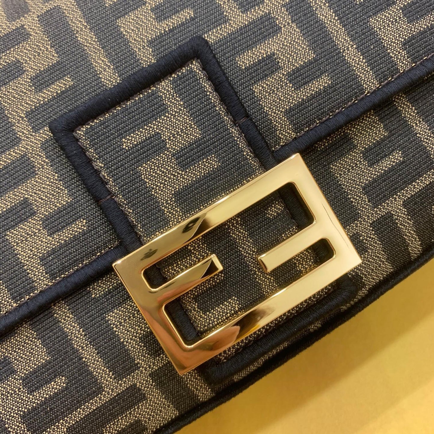 FENDI BAGUE